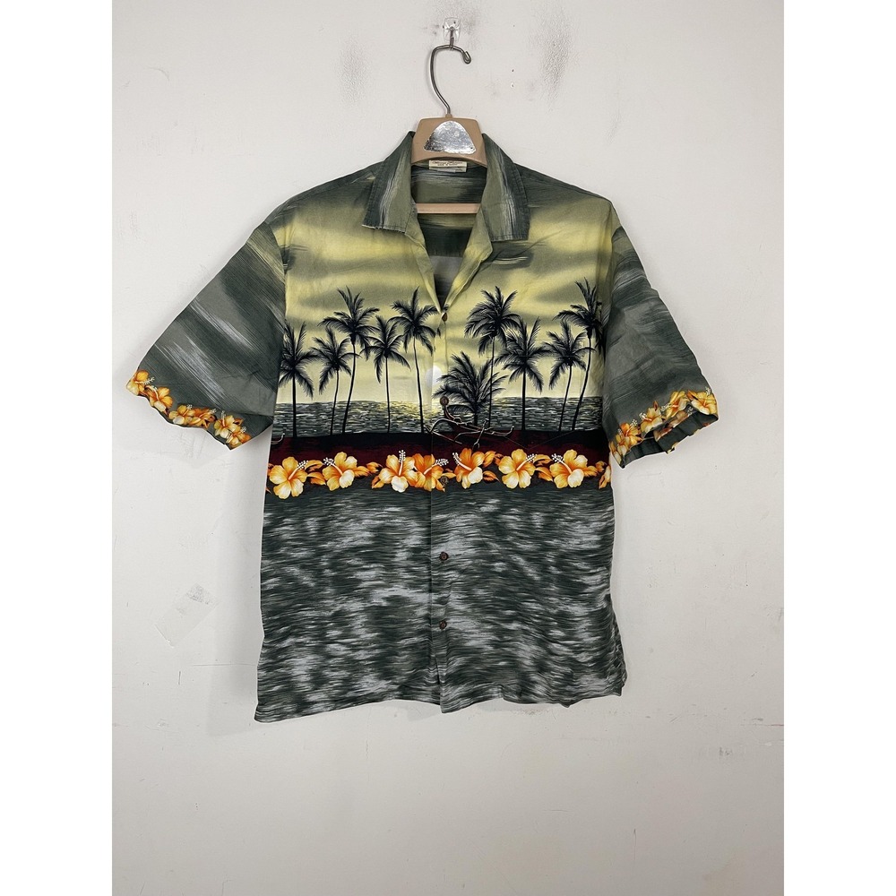 Winnie Fashion Shirt Mens XL Hawaiian Floral Palm Tree Button Up Hawaii Beachy